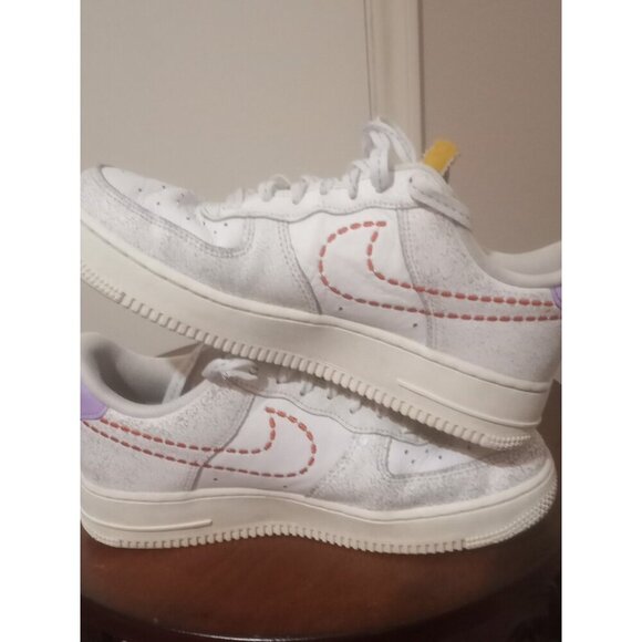 Nike Air Force 1 '07 SE 101 White Purple Sneakers DX2348-100 Women's US 7.5 - Picture 14 of 16